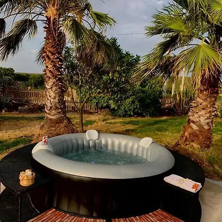 Bed and Breakfast Tenuta Blancamar Country 3*